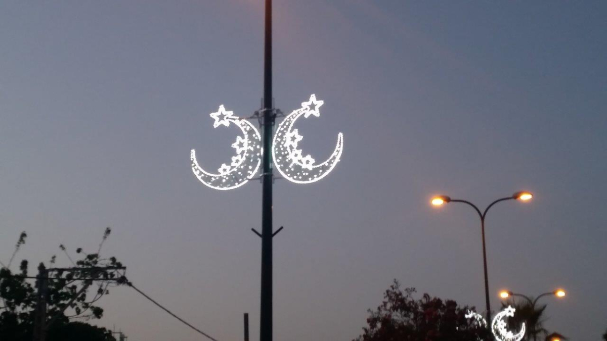 صور: البلدية تبدأ الاستعدادات في يافا لاستقبال شهر رمضان المبارك 